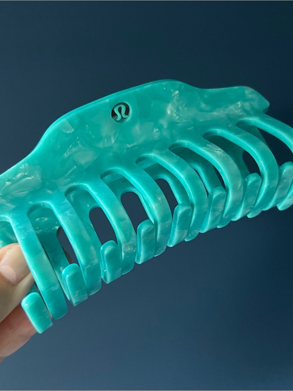 lululemon athletica XL Turquoise Hair Claw Clip